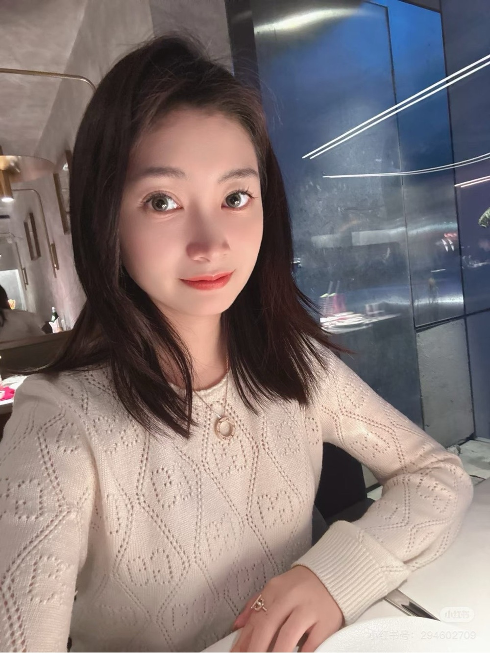 🚩steal Gucci Cream Open-Weave Logo Crewneck Sweater - Picture 5 of 6